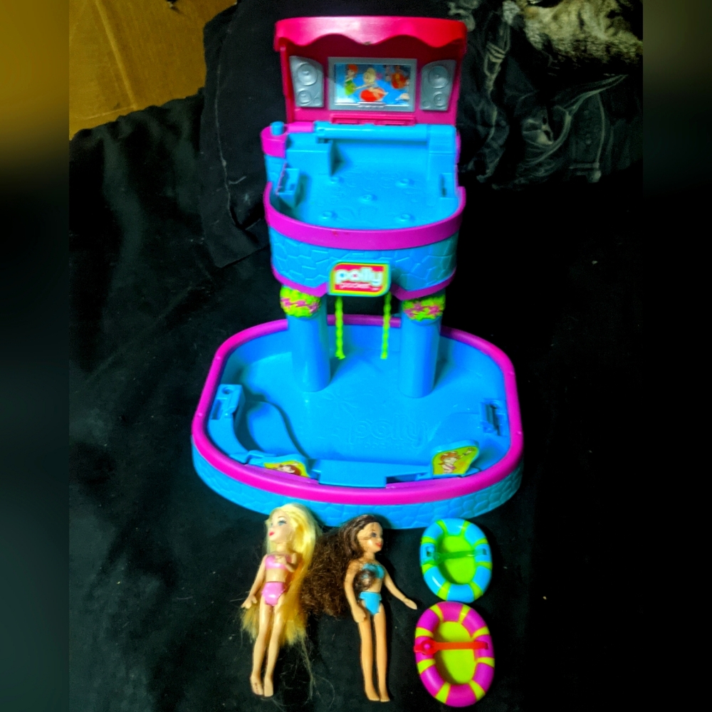 Mattel Polly Pocket Ultimate Pool Party Playset Swing Raft Table 2007